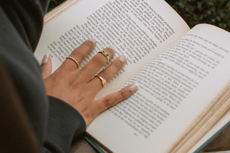 woman-reading-a-book